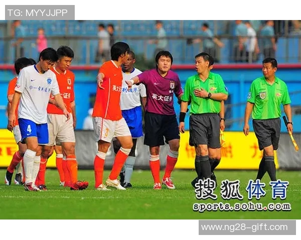 世界杯阿森纳与拜仁战平引发争议判罚全场沸腾瞬间回顾