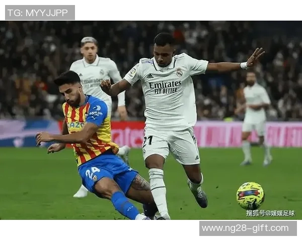 英超激战：多特蒙德绝杀热刺补时进球引爆全场激情时刻